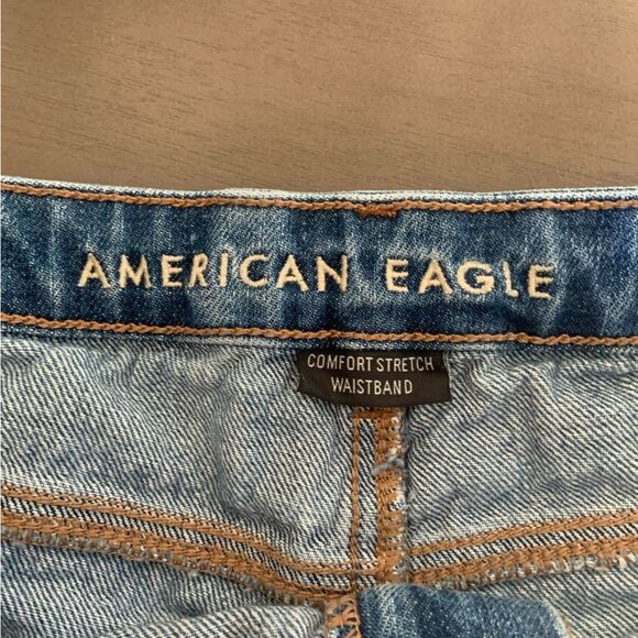 AMERICAN EAGLE Distressed Raw Hem Mom Jean 100% Cotton Denim Shorts 18 - Picture 8 of 13